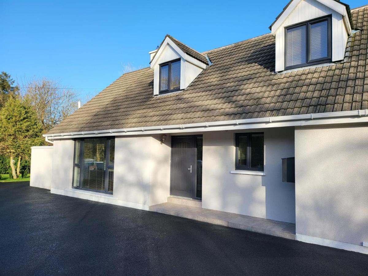 Millstream Cottage House & Apartment Waterford Exteriör bild